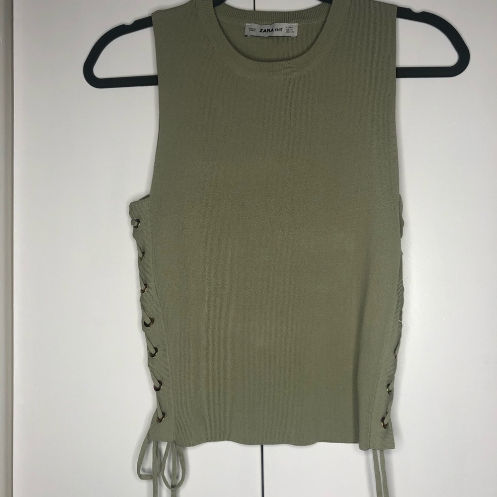 Zara Knit Top- EUC- M
